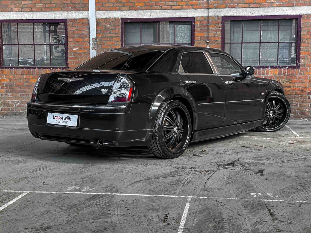 Chrysler 300C HEMI 5.7 V8 340PS 2006 Youngtimer