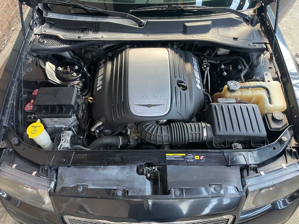 Chrysler 300C HEMI 5.7 V8 340PS 2006 Youngtimer