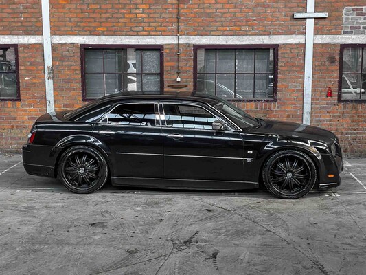 Chrysler 300C HEMI 5.7 V8 340PS 2006 Youngtimer