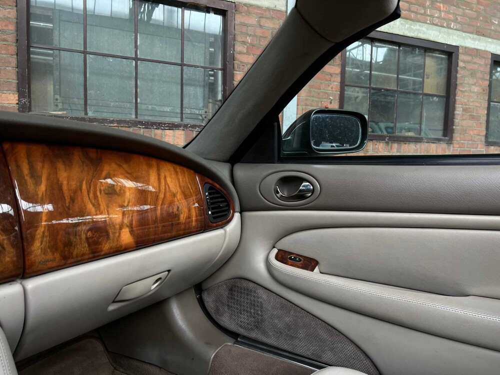 Jaguar XK8 4.0 V8 Cabrio 284PS 1999, 61-DN-PT