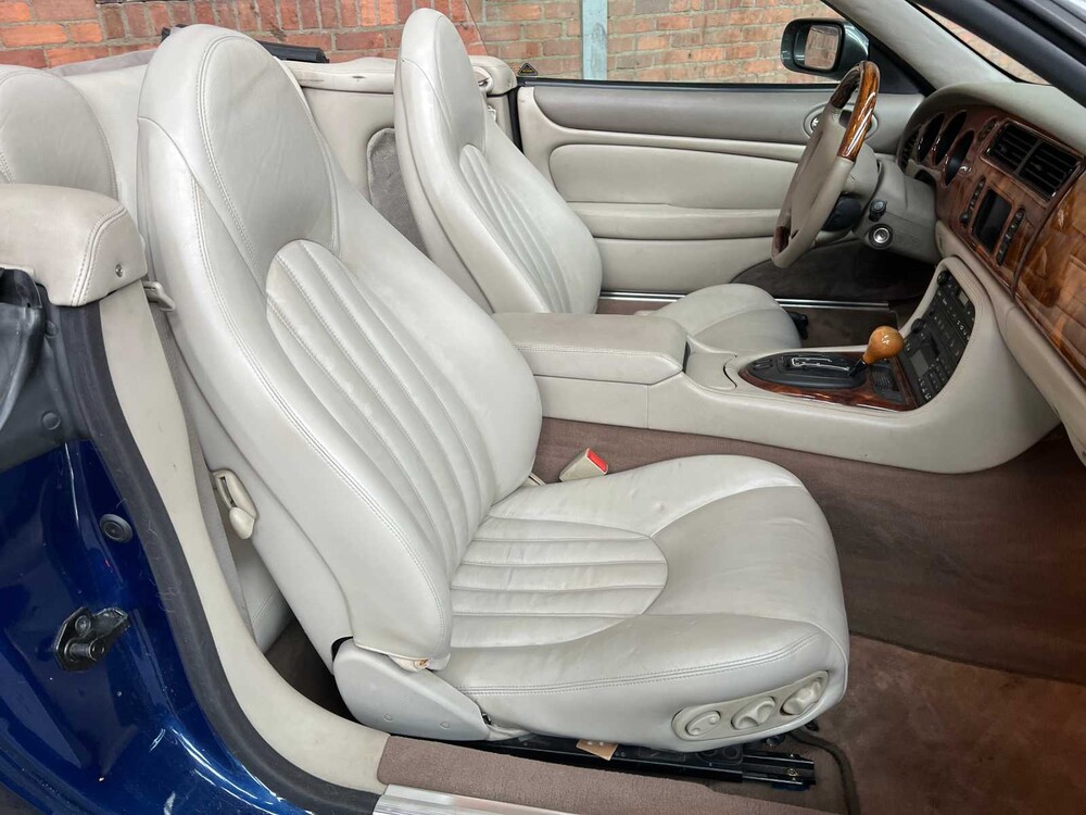 Jaguar XK8 4.0 V8 Cabrio 284PS 1999, 61-DN-PT