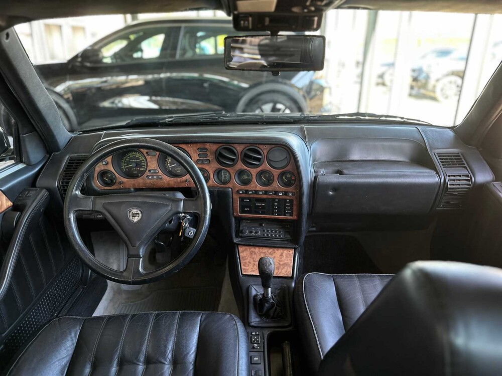 Lancia Theme 3.0 8.32 Ferrari 202PS 1989