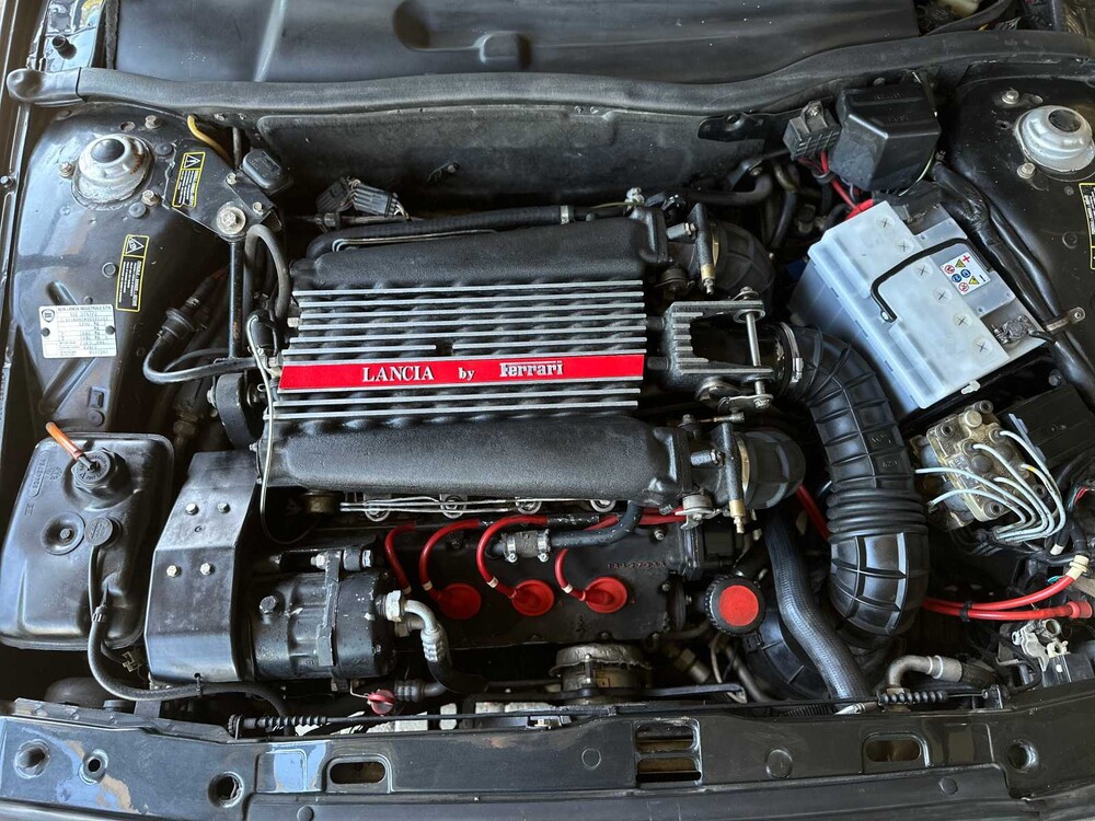 Lancia Theme 3.0 8.32 Ferrari 202PS 1989