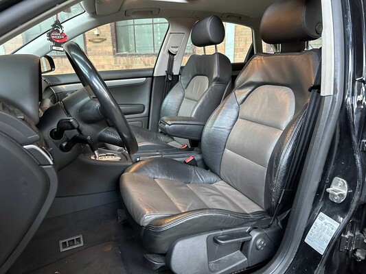 Audi A4 Limousine 3.2 FSI V6 Quattro 256PS 2005, N-609-JR Youngtimer