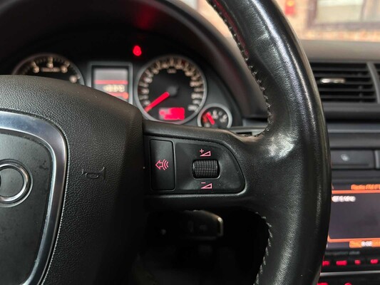 Audi A4 Limousine 3.2 FSI V6 Quattro 256PS 2005, N-609-JR Youngtimer