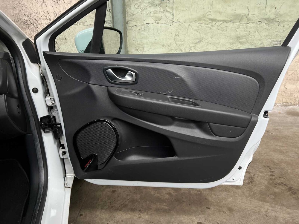 Renault Clio Estate 0.9 TCe Zen 90hp 2018, TN-529-B