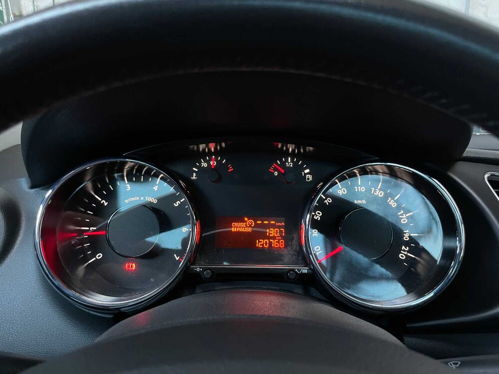 Peugeot 3008 1.2 PureTech Allure 131hp 2016, K-496-HJ