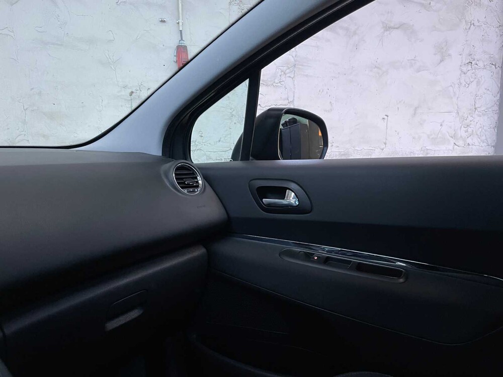 Peugeot 3008 1.2 PureTech Allure 131hp 2016, K-496-HJ