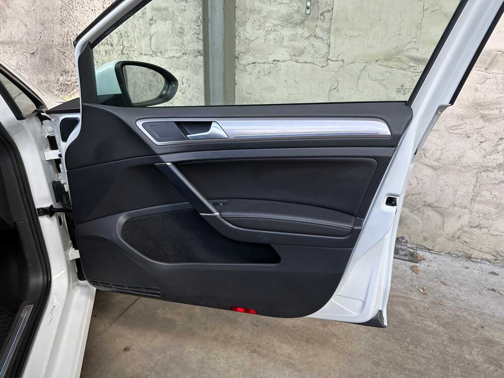 Volkswagen e-Golf 136PS 2014, R-252-BJ