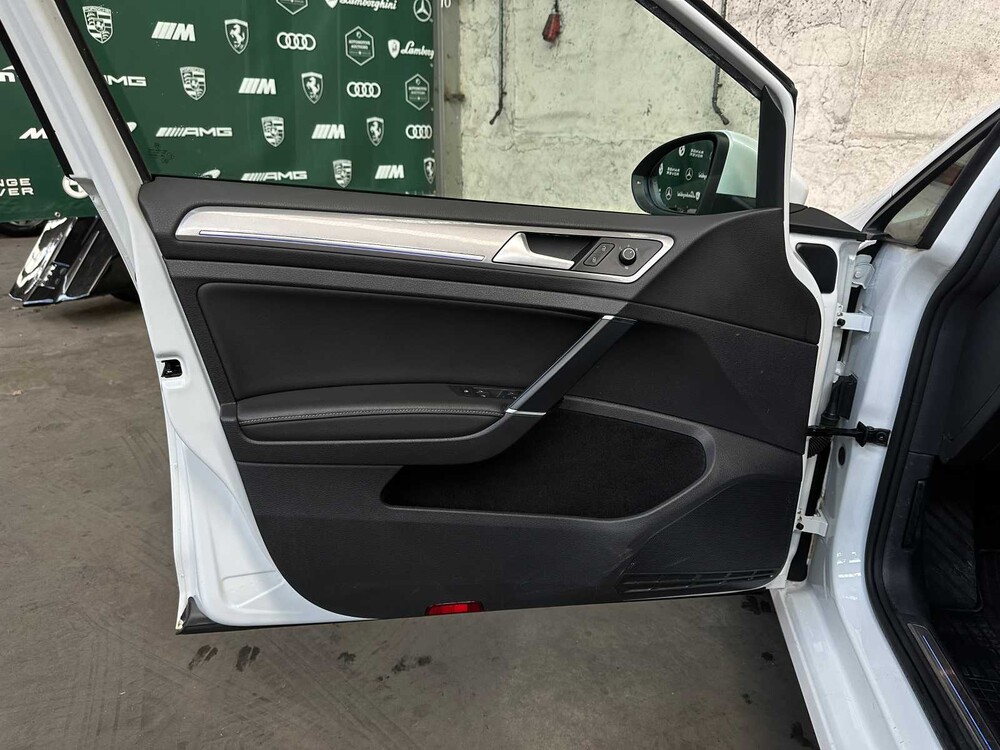 Volkswagen e-Golf 136PS 2014, R-252-BJ