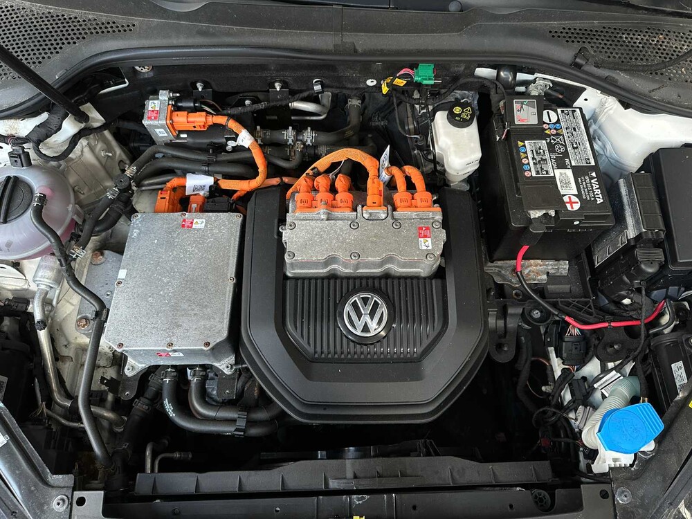 Volkswagen e-Golf 136PS 2014, R-252-BJ