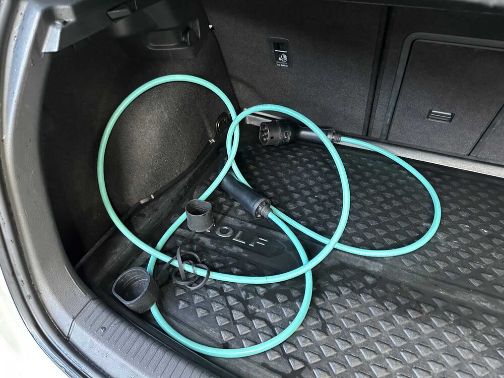 Volkswagen e-Golf 136PS 2014, R-252-BJ