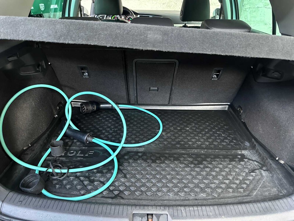 Volkswagen e-Golf 136PS 2014, R-252-BJ