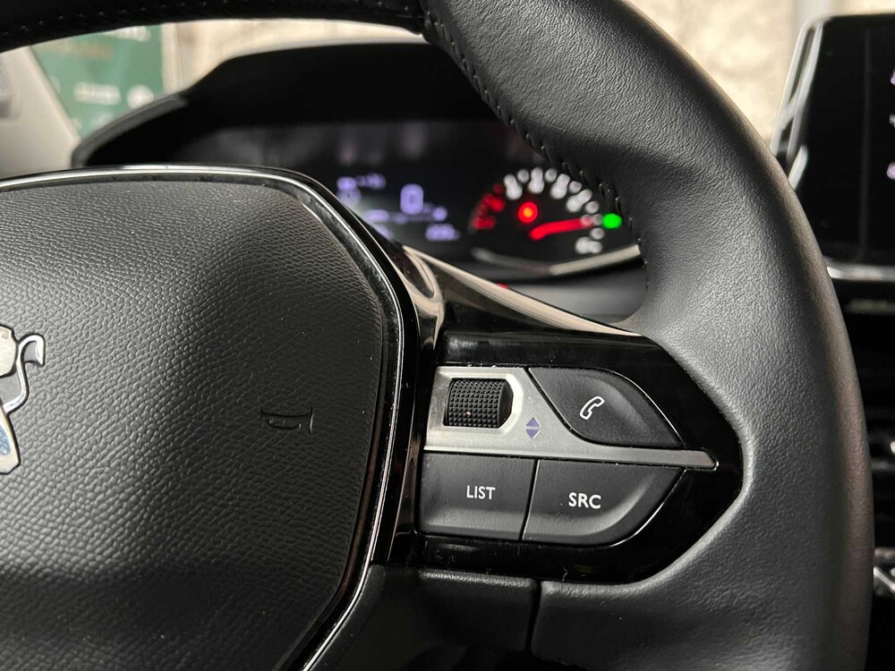 Peugeot 2008 1.2 PureTech Active 101PS 2022, N-304-TX