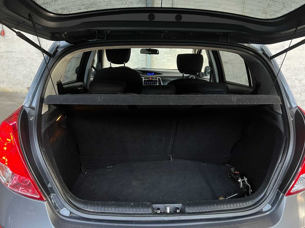 Hyundai i20 1.2 Blue Drive 86hp 2014, 6-XDH-88