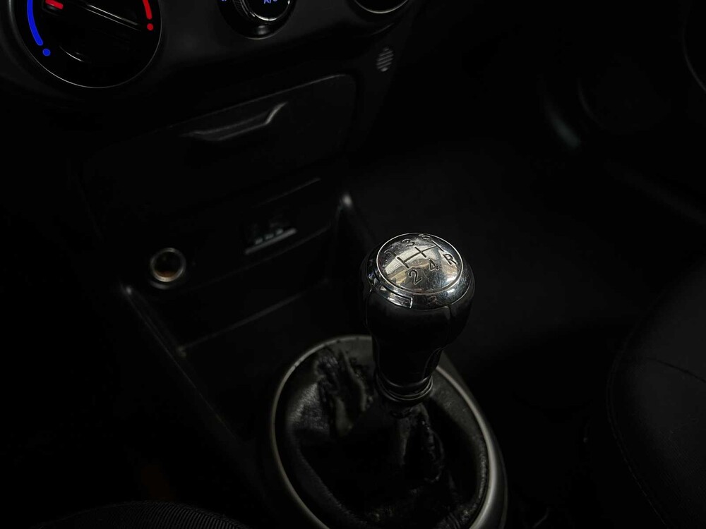 Hyundai i20 1.2 Blue Drive 86hp 2014, 6-XDH-88