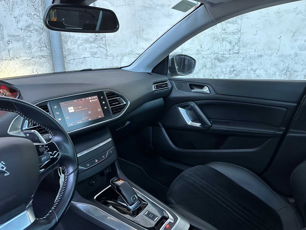 Peugeot 308 1.5 BlueHDi BL. Pre. 131hp 2019, XR-337-V