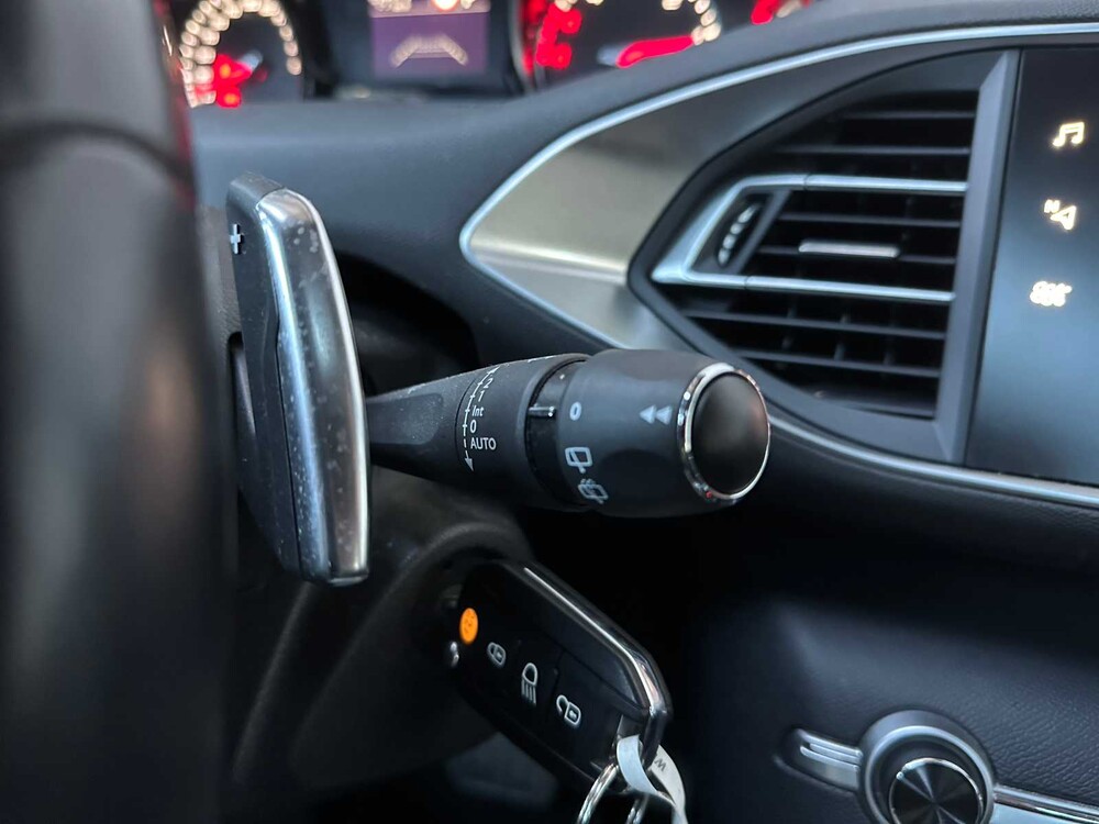 Peugeot 308 1.5 BlueHDi BL. Pre. 131hp 2019, XR-337-V