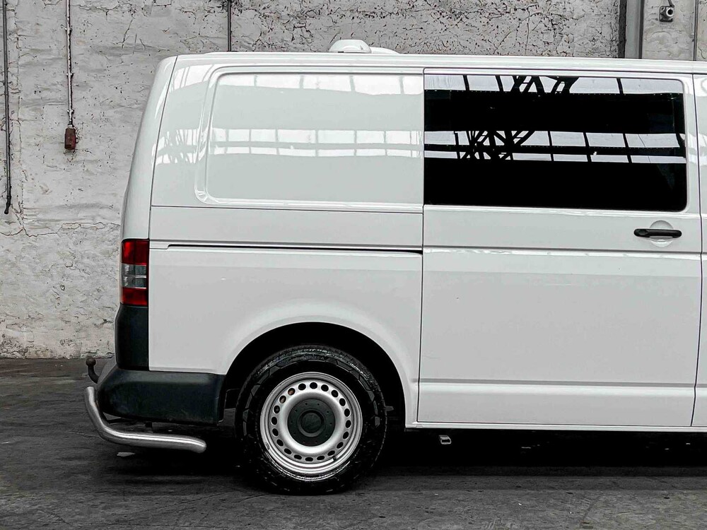 Volkswagen Transporter 2.0 TDI L1H1 Com. DC 140PS 2014, VJ-061-B