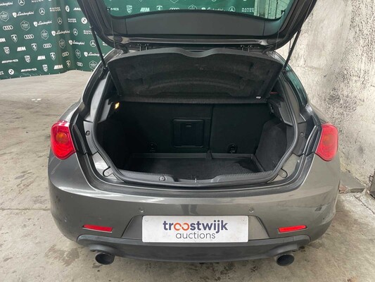 Alfa Romeo Giulietta 1.7 TBi Quadrifoglio Verde 235hp 2011, 68-PJR-4