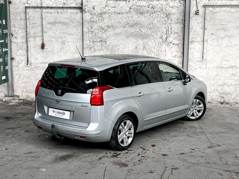 Peugeot 5008 1.6 THP GT 7p. 156PS 2010, 54-NNT-1