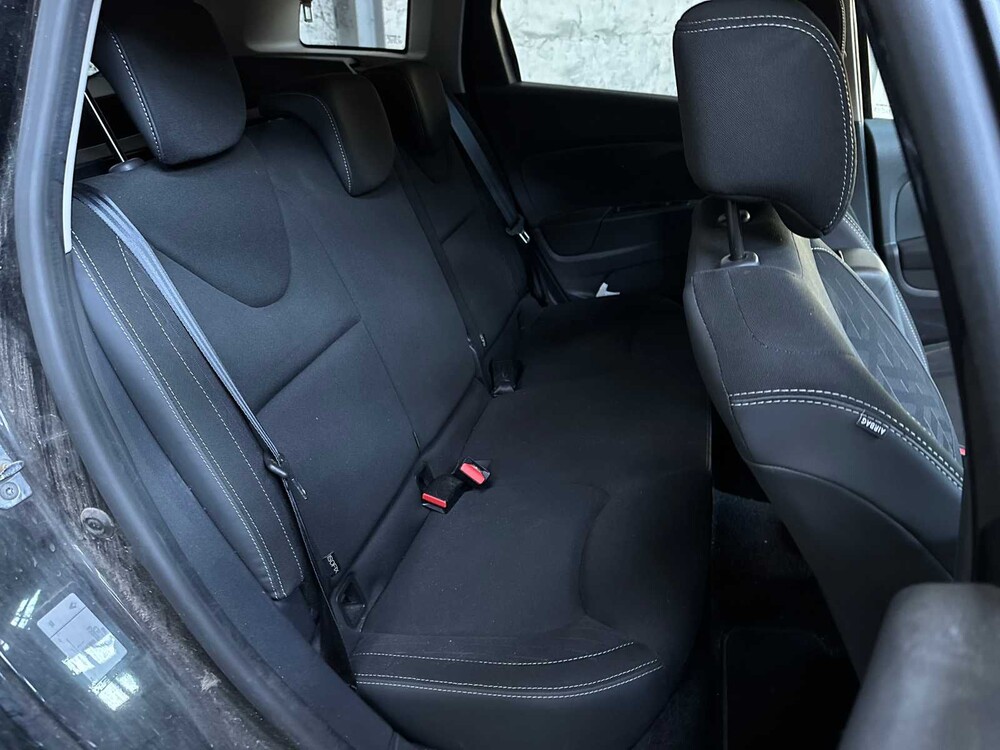 Renault Clio Estate 0.9 TCe Limited 90hp 2020, H-573-GR