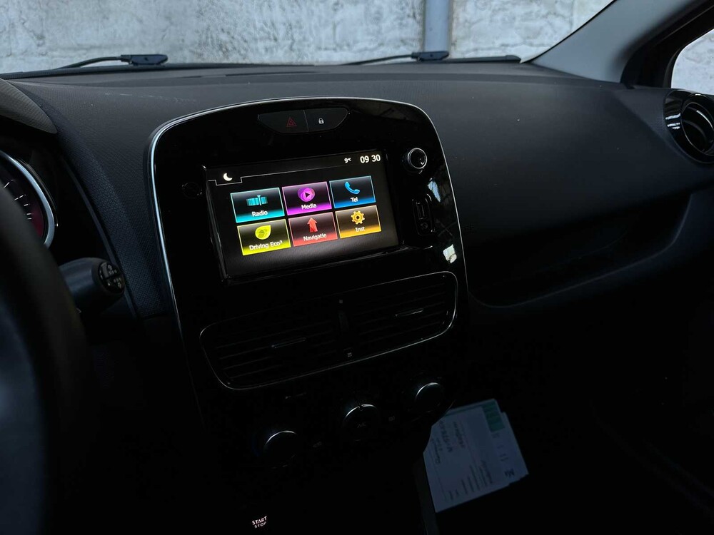 Renault Clio Estate 0.9 TCe Limited 90hp 2020, H-573-GR