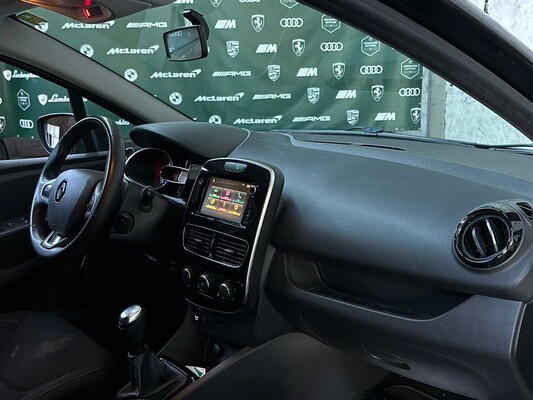 Renault Clio Estate 0.9 TCe Limited 90hp 2020, H-573-GR