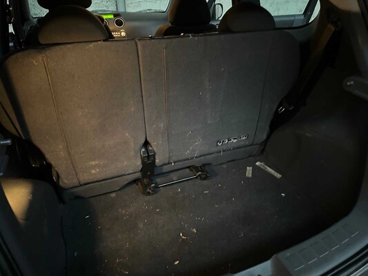 Mitsubishi Colt 1.3 Invite 95PS 2006 (Original-NL), 03-SP-LH