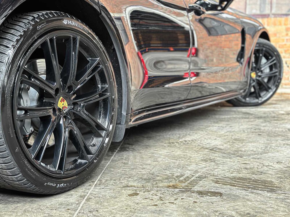 Porsche Panamera Sport Turismo 4S 2.9 V6 441hp 2018, J-376-JS