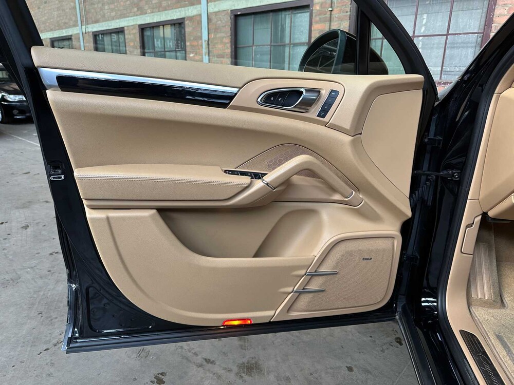 Porsche Cayenne S Hybrid 3.0 V6 385hp 2013