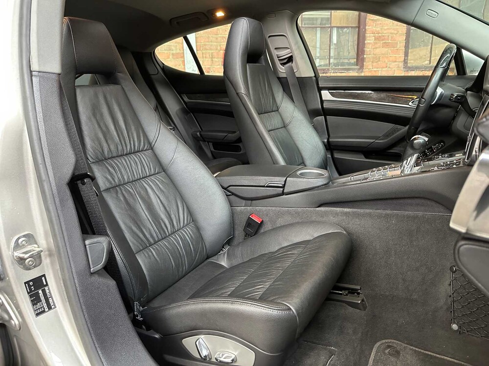 Porsche Panamera 4S 4.8 V8 400hp 2012