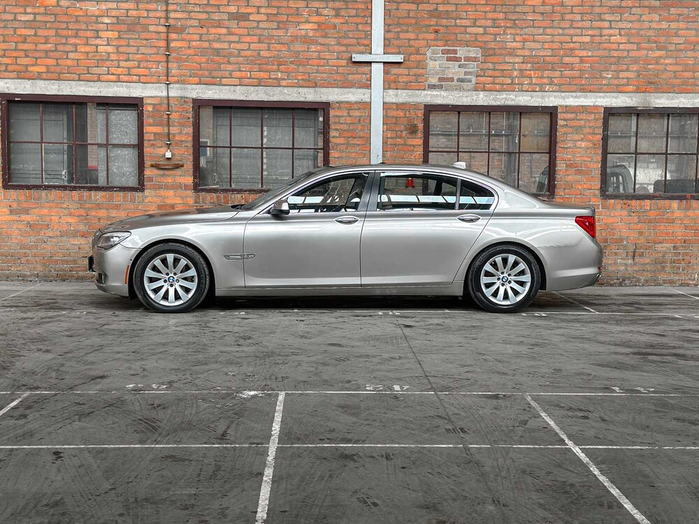 BMW 750Li xDrive 4.4 V8 405hp 2010 7 Series F02