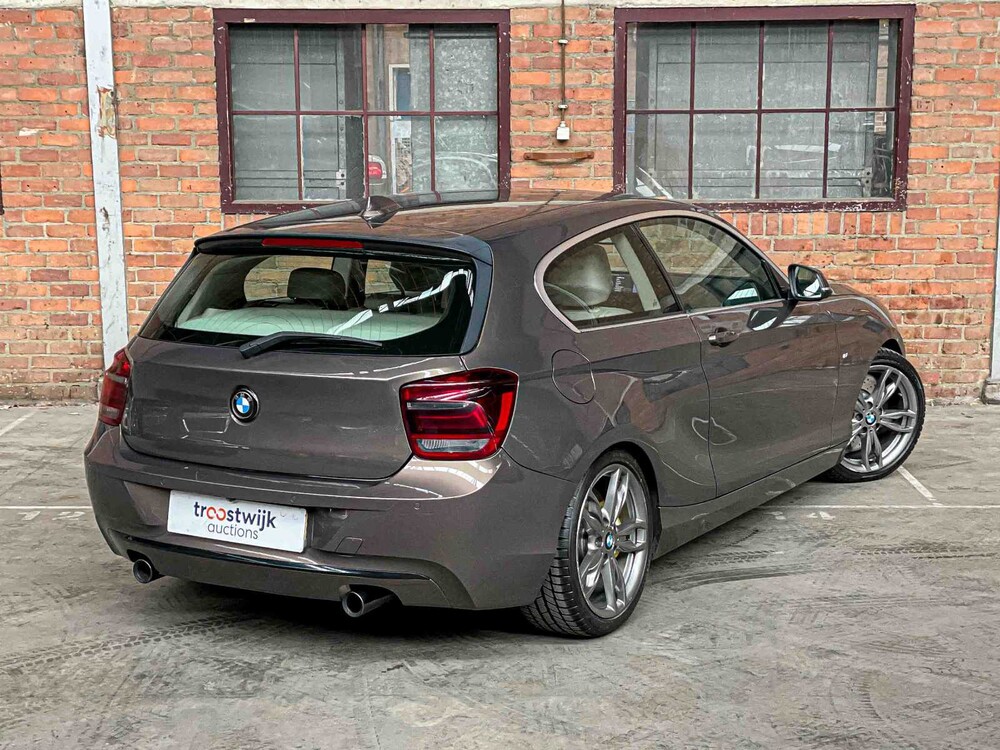 BMW 125i Business+ 300hp 2012 1-Series, 7-ZSJ-54