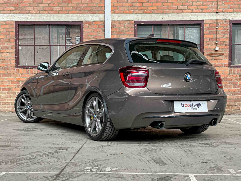 BMW 125i Business+ 300hp 2012 1-Series, 7-ZSJ-54
