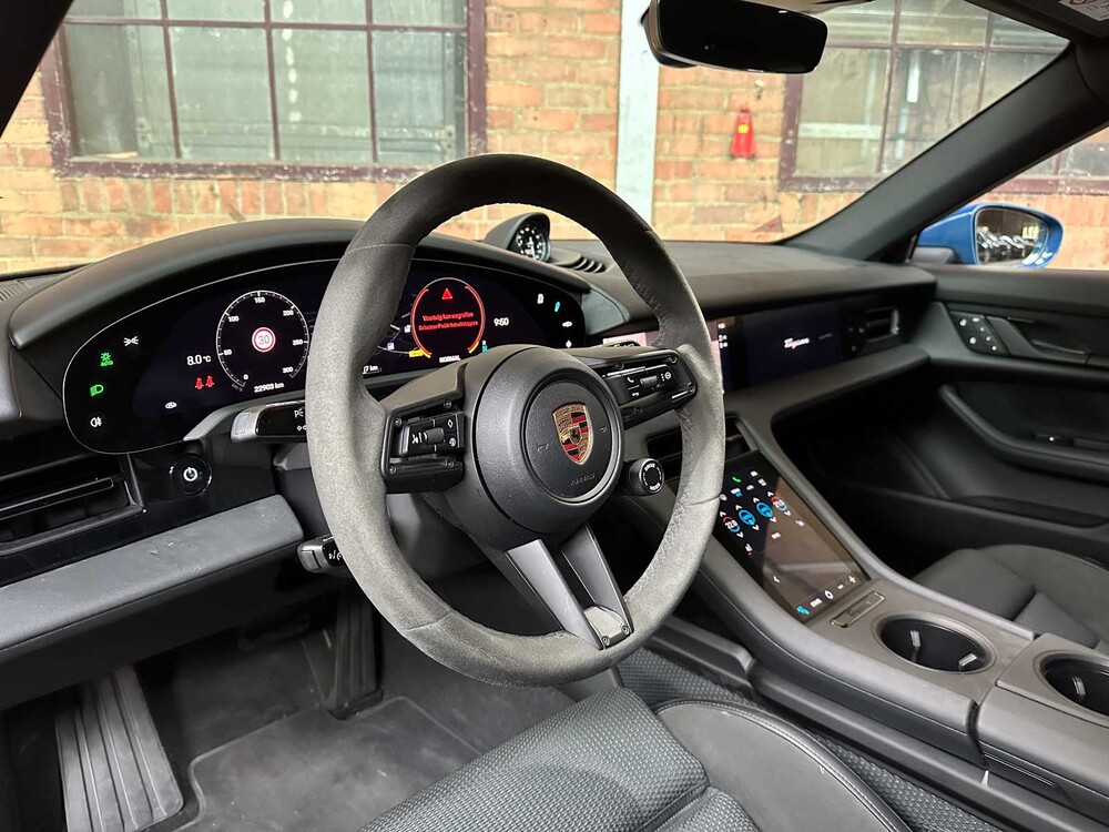 Porsche Taycan Cross Turismo 4 93 kWh 381hp 2022, R-651-PT