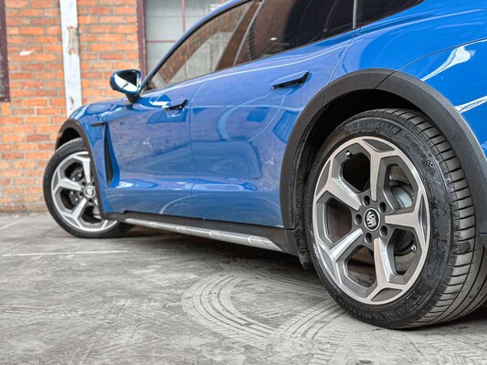 Porsche Taycan Cross Turismo 4 93 kWh 381pk 2022, R-651-PT