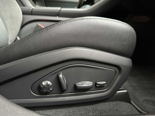 Porsche Taycan Cross Turismo 4 93 kWh 381pk 2022, R-651-PT