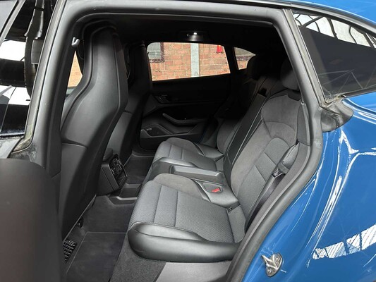 Porsche Taycan Cross Turismo 4 93 kWh 381pk 2022, R-651-PT