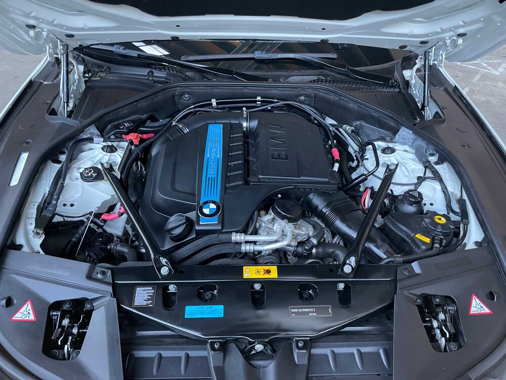 BMW ActiveHybrid7 M-Sport 3.0 L6 354hp 2014 7 Series