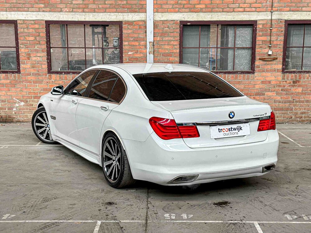 BMW ActiveHybrid7 F04 4.4 V8 465hp 2011