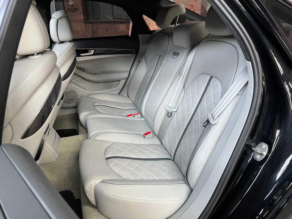 Audi S8 Plus 4.0 TFSI V8T Quattro 605hp 2016