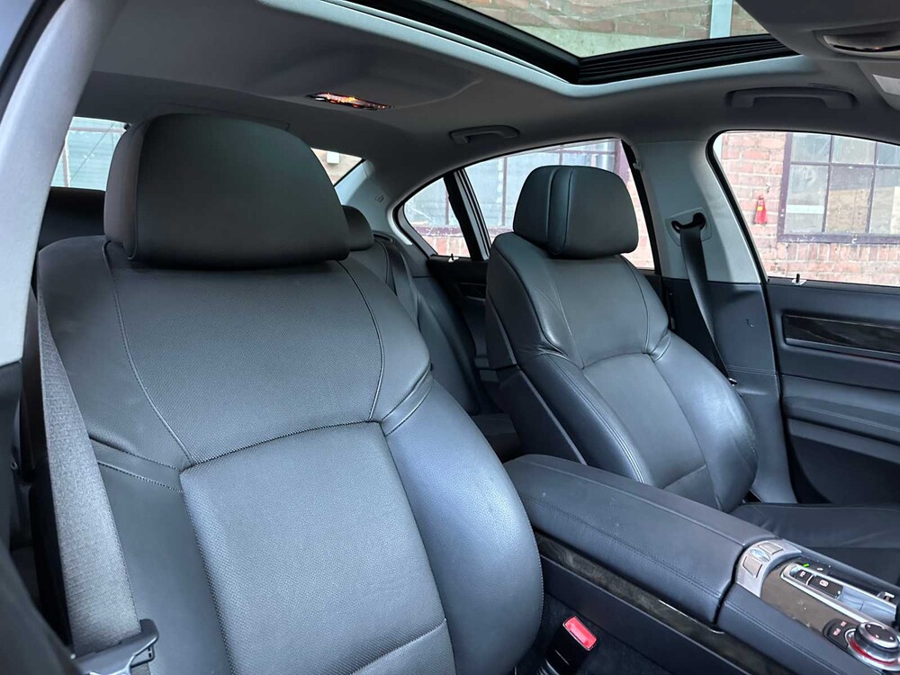 BMW ActiveHybrid7 F04 4.4 V8 465hp 2011