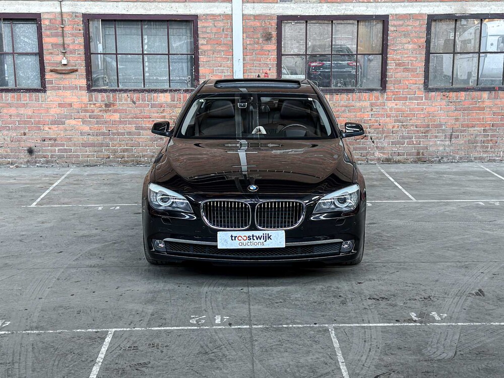 BMW ActiveHybrid7 F04 4.4 V8 465hp 2011