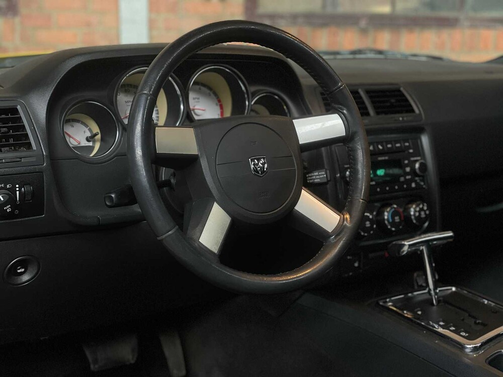 Dodge Challenger 5.7 V8 HEMI 372hp 2010