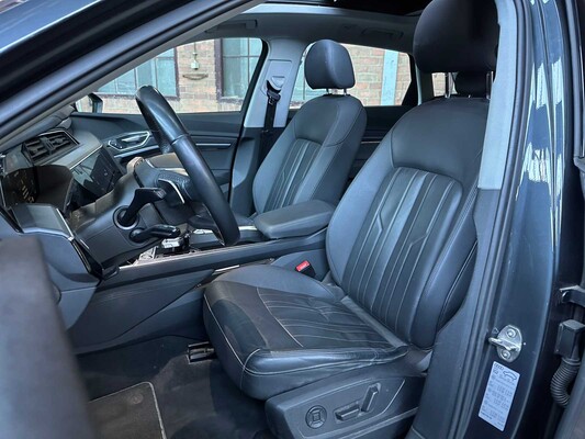 Audi e-tron 50 Quattro Launch Edition Plus 71 kWh 313pk 2019 (Origineel-NL), H-889-DB