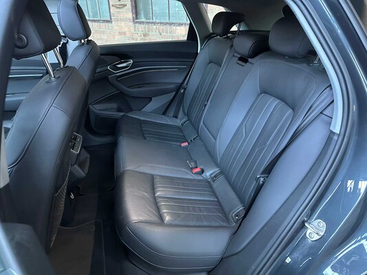 Audi e-tron 50 Quattro Launch Edition Plus 71 kWh 313pk 2019 (Origineel-NL), H-889-DB
