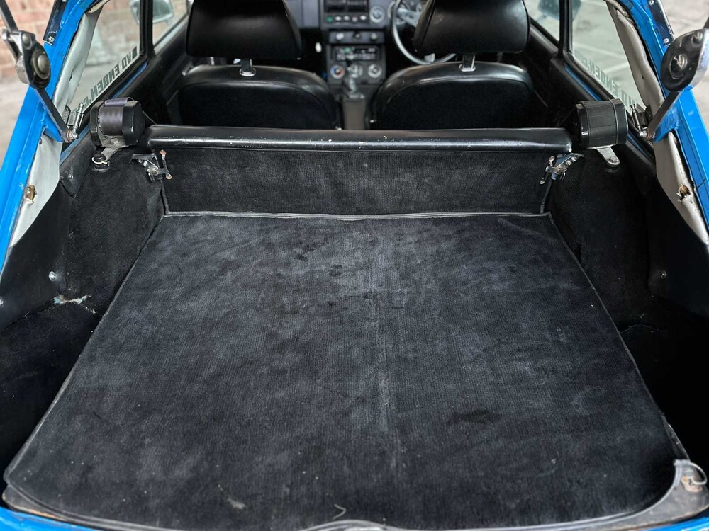 MGB GT Coupe 1.8 95hp 1977 MG B-Type, 65-YB-39 Classic Car