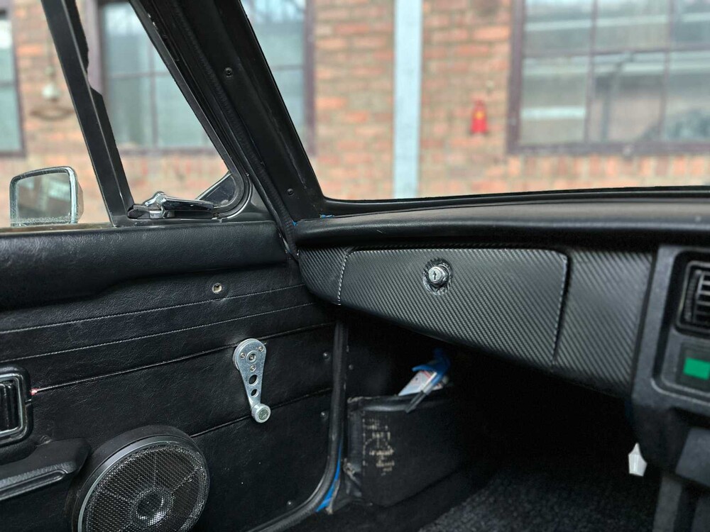 MGB GT Coupe 1.8 95hp 1977 MG B-Type, 65-YB-39 Classic Car