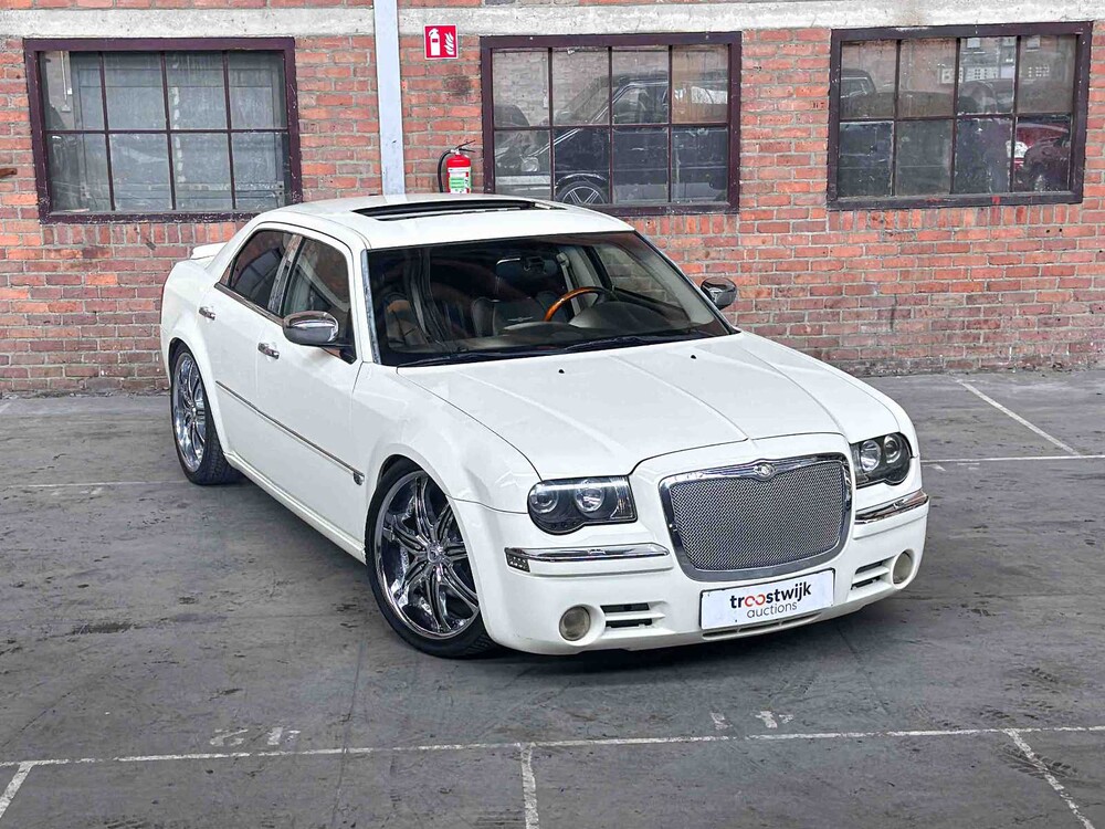 Chrysler 300C HEMI 5.7 V8 340hp 2006 Youngtimer
